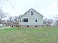 E Adams St, Coleman, MI 48618 