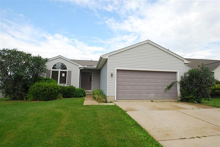 Berkshire Dr, Saline, MI 48176 