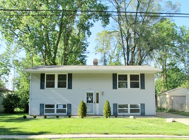 Royce, Mason, MI 48854 