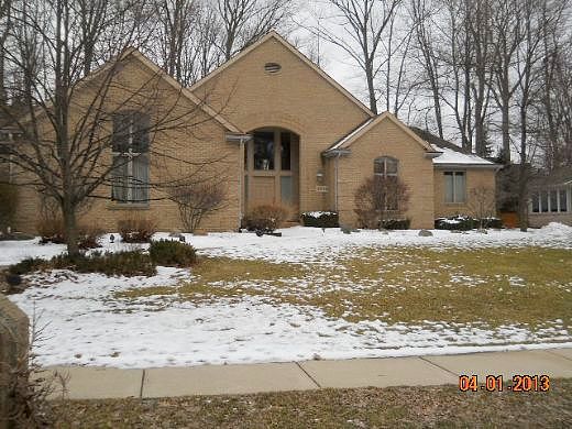 Pine Hollow, East Lansing, MI 48823 