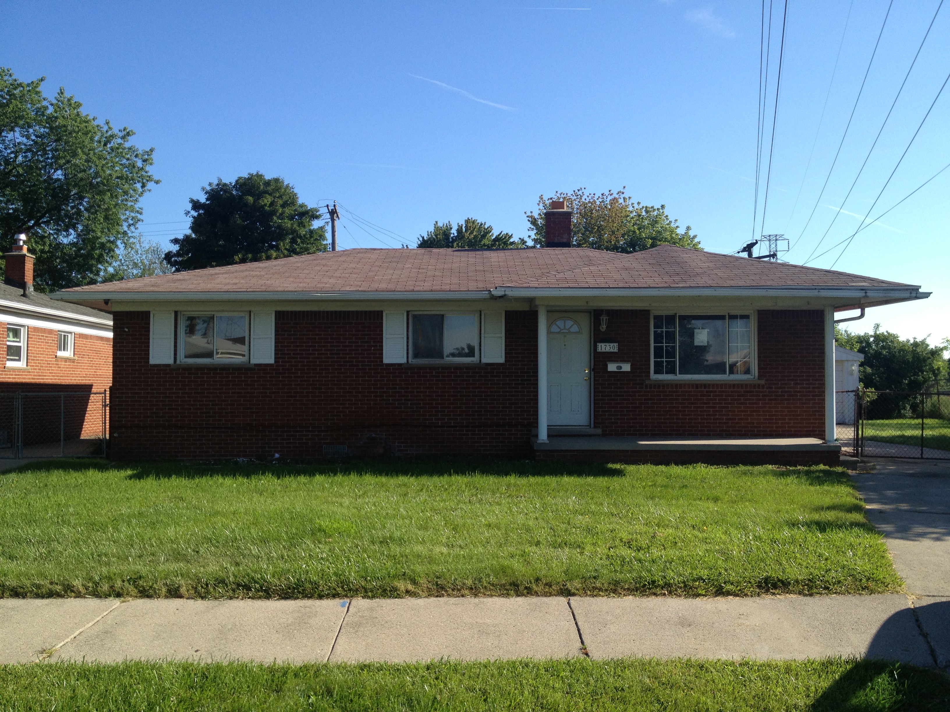 1730 Mill St, Lincoln Park, MI 48146 