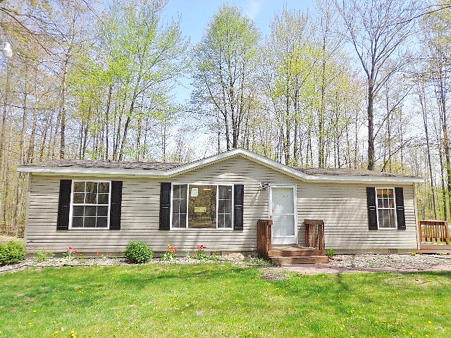 S Eight Mile Rd, Breckenridge, MI 48615 