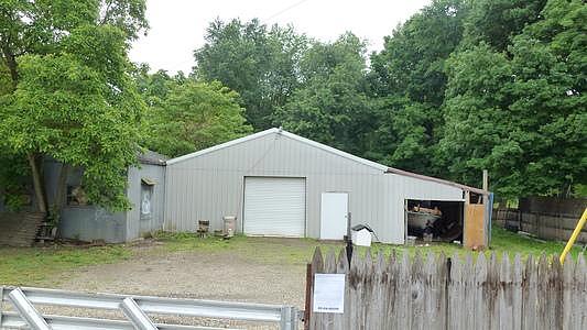 65Th St, Hartford, MI 49057 