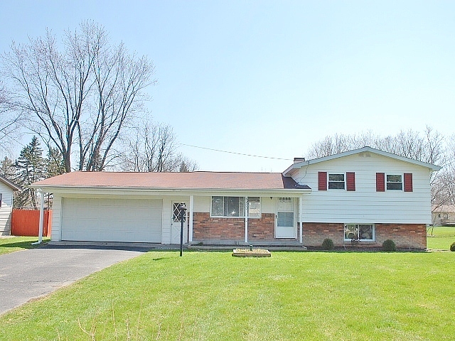 Darlene Ave, Burton, MI 48519 
