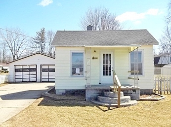 E Hosmer St, Saint Charles, MI 48655 