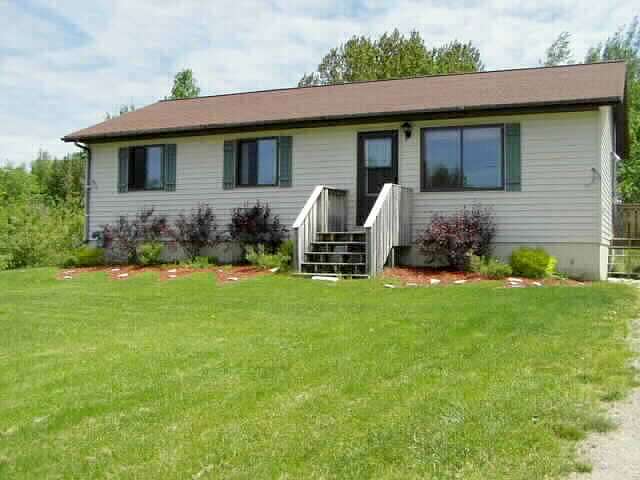 High, Munising, MI 49862 