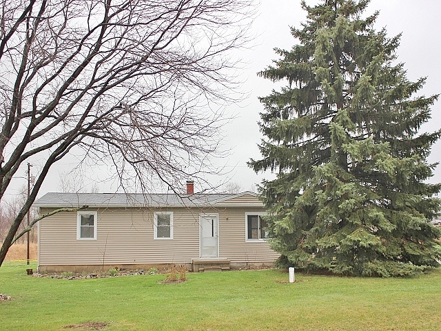 W Brewer Rd, Owosso, MI 48867 