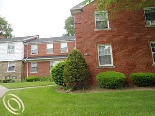 Sloan Dr # 205, Harper Woods, MI 48225 