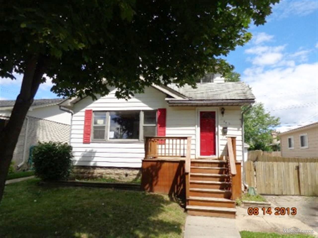Marias, Clawson, MI 48017 