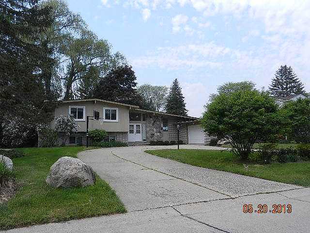 Olde Franklin D, Farmington, MI 48334 