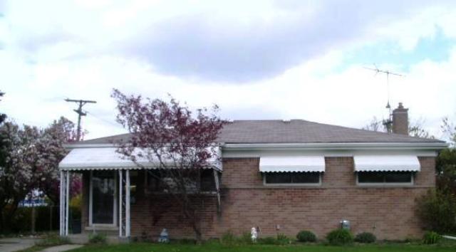 16011 Beverly Cir, Roseville, MI 48066 