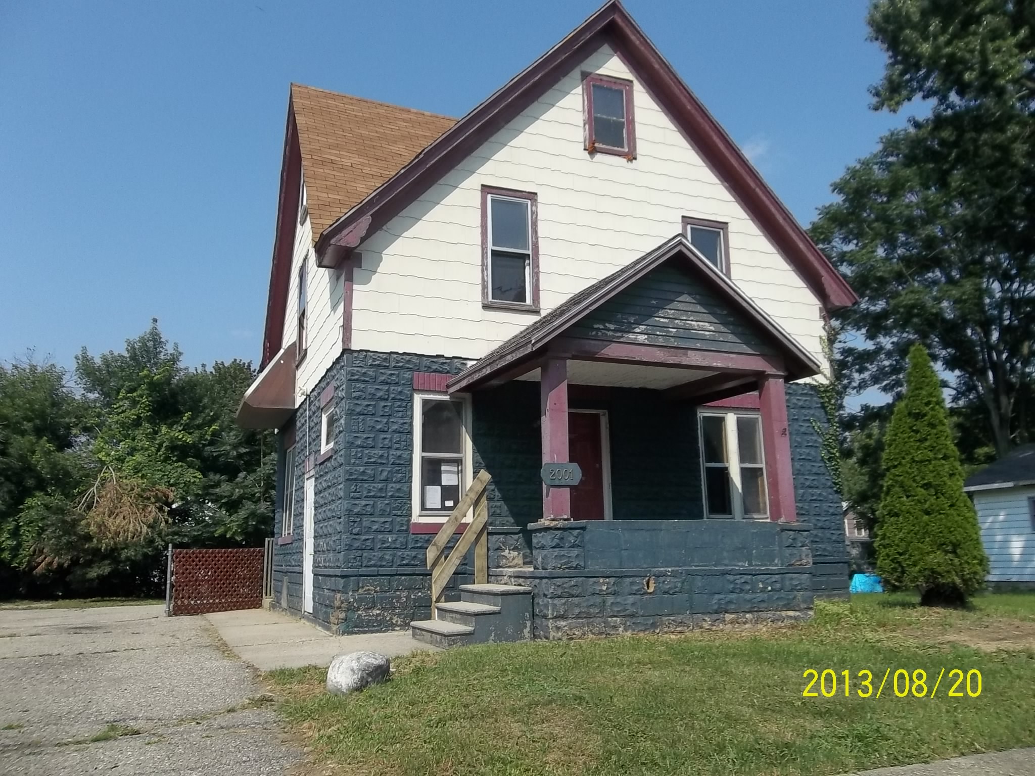 2001 Arlington Ave, Flint, MI 48506 