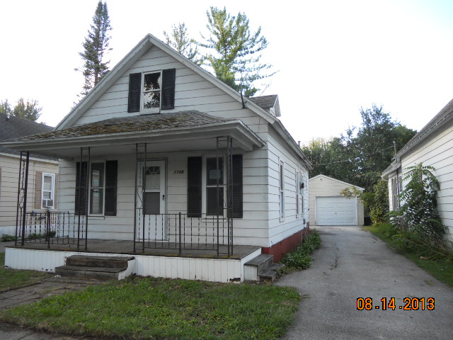 1106 Greenwich St, Saginaw, MI 48602 