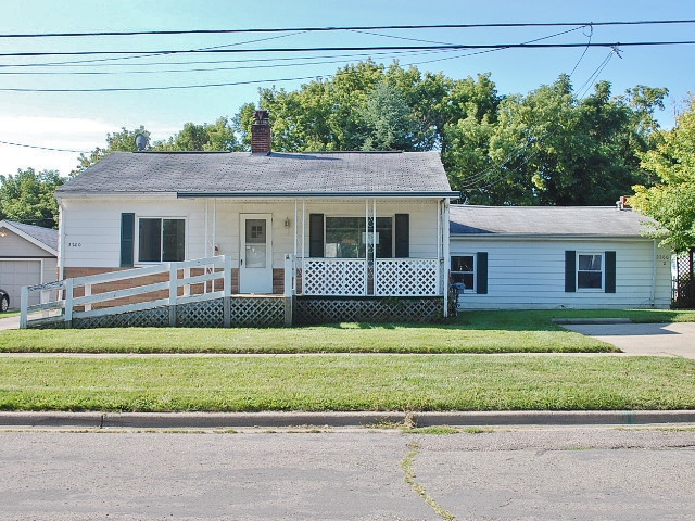 2200 E Whittemore Ave, Burton, MI 48529 