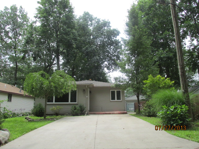 8831 Lakeview Blvd, Clarkston, MI 48348 
