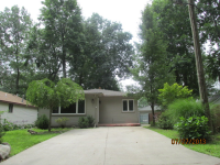 8831 Lakeview Blvd, Clarkston, MI 48348 