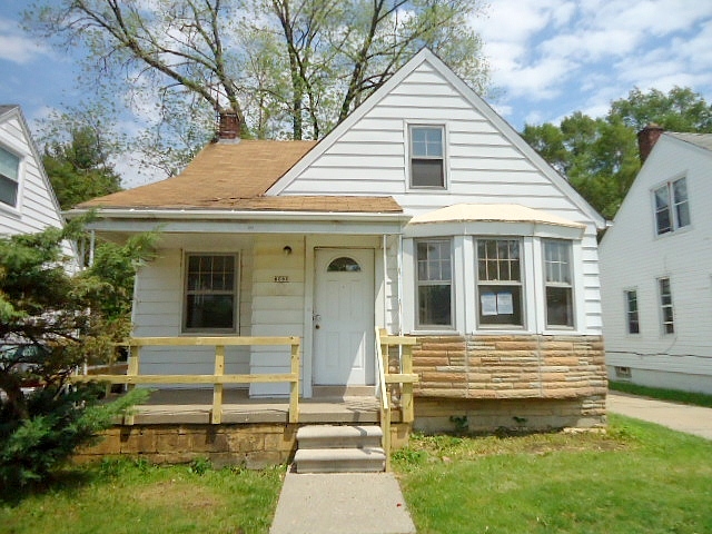 Auburn, Detroit, MI 48228 