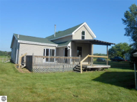 8 Mile, Breckenridge, MI 48615 