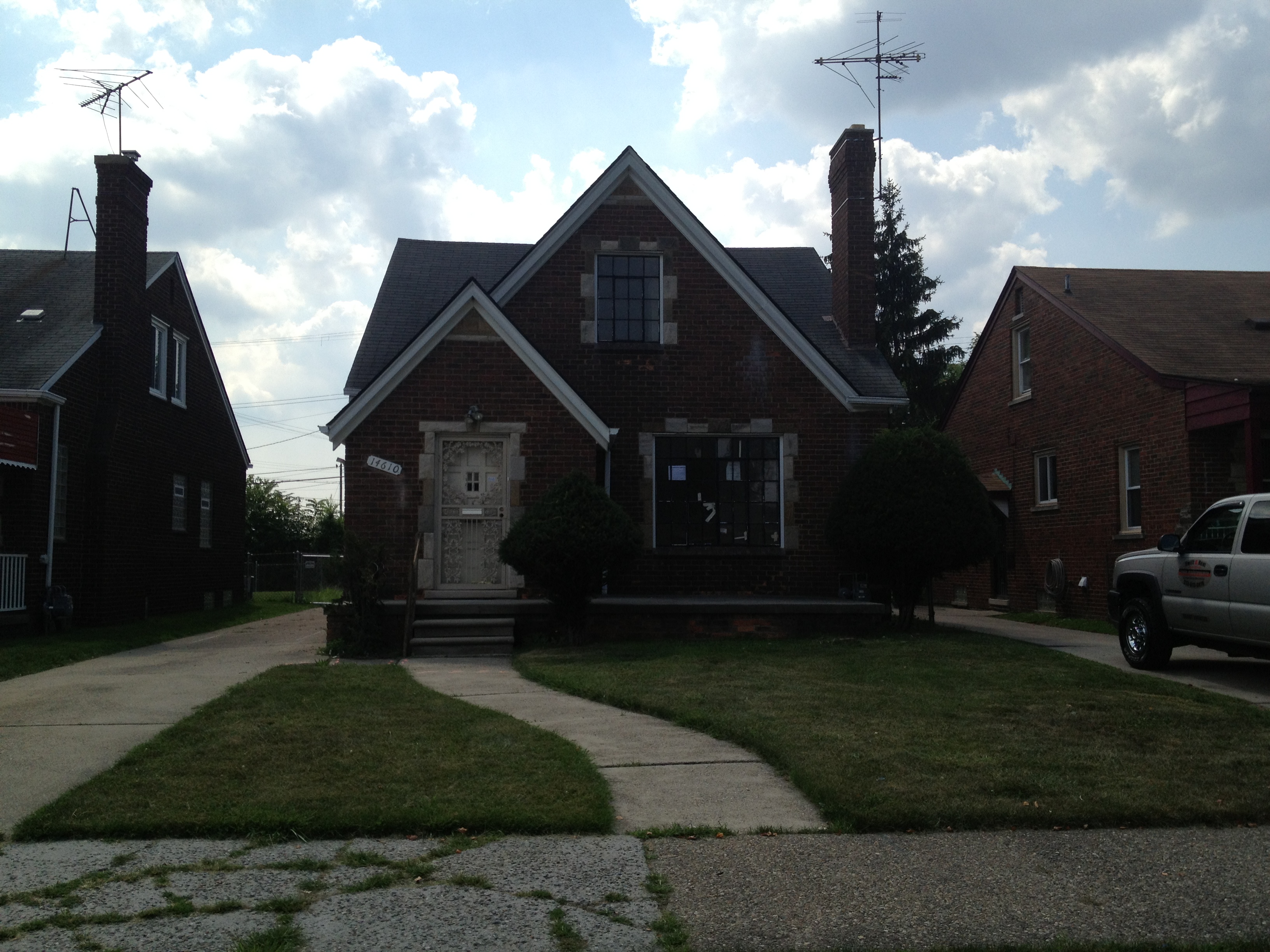 14610 Fairmont, Detroit, MI 48205 