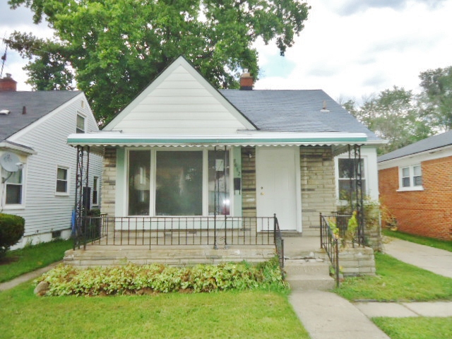 8682 Rosemont Ave, Detroit, MI 48228 