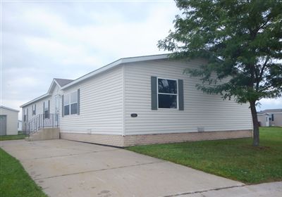 1896 Elizabeth Blvd., Newport, MI 48166 