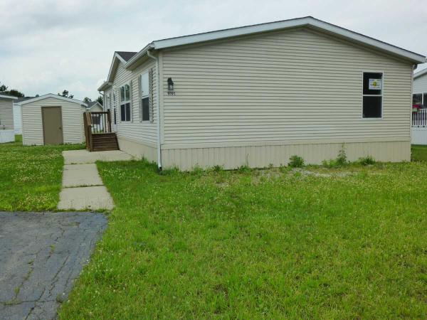 9191 Greentree, Newport, MI 48166 