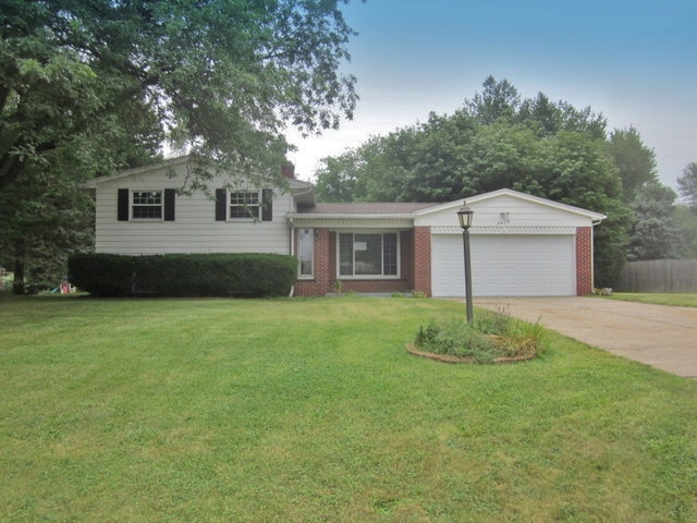 2478 Monte Carlo Dr, Howell, MI 48843 