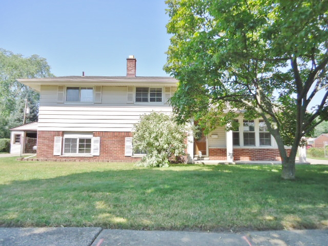 32858 Comanche St, Westland, MI 48185 