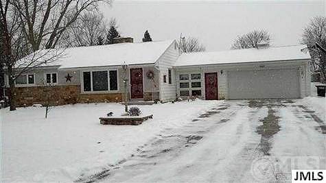 Stella Dr, Jackson, MI 49201 