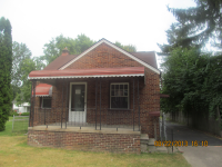 22812 Oakwood Ave, Eastpointe, MI 48021 
