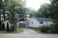 322 South St, Harrison, MI 48625 