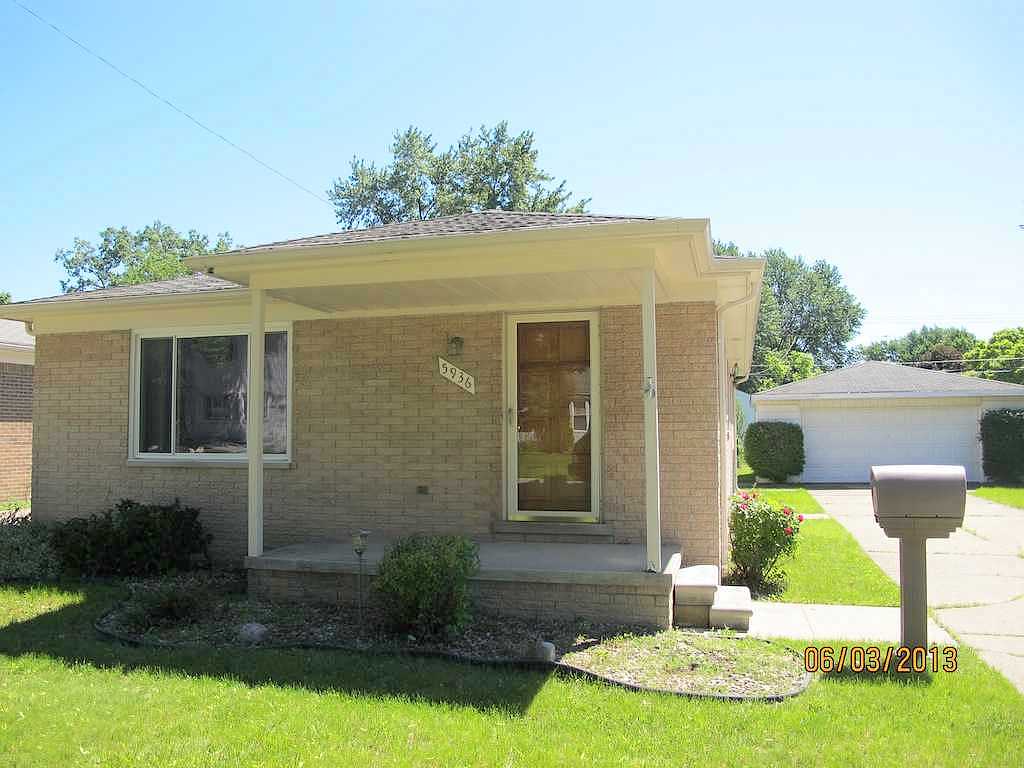 Highview, Dearborn Heights, MI 48127 