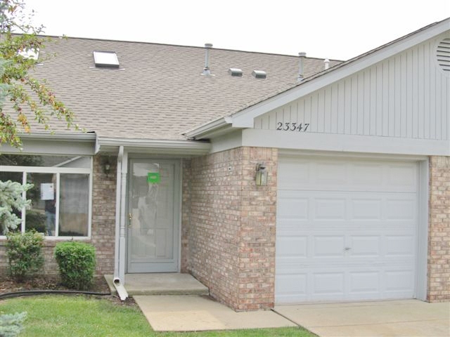 23347 Stromp Ct, Brownstown, MI 48183 
