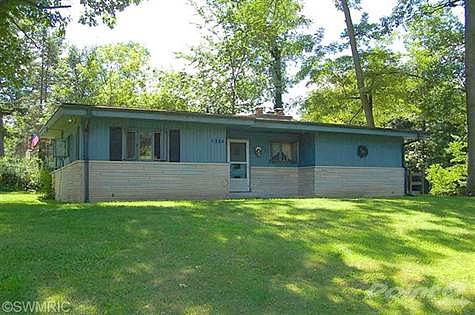 Country Club, Niles, MI 49120 