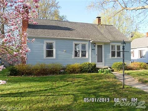 Roe St West, Buchanan, MI 49107 