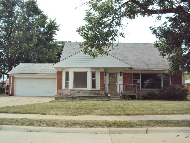 24269 Brittany Ave, Eastpointe, MI 48021 