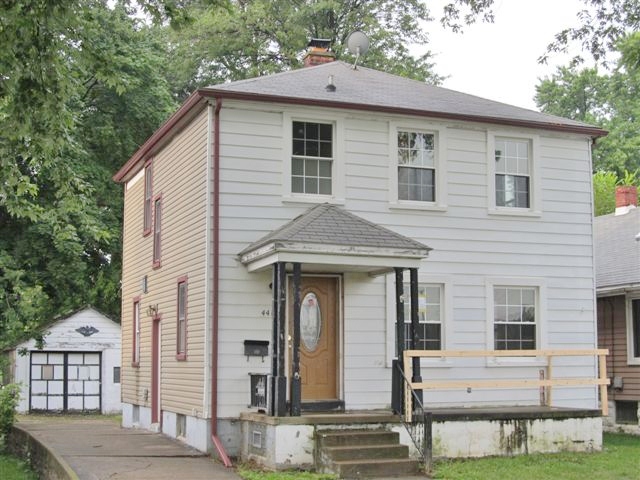 441 Atwood St, Trenton, MI 48183 