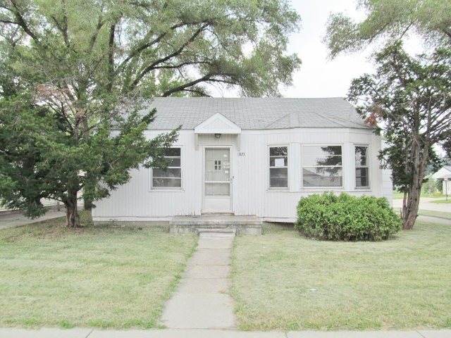 1271 E Rowland Ave, Madison Heights, MI 48071 