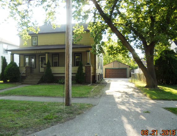 1615 Barnard, Saginaw, MI 48602 