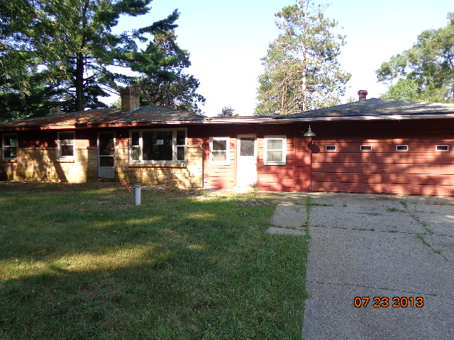1080 Ogimas St, Hastings, MI 49058 