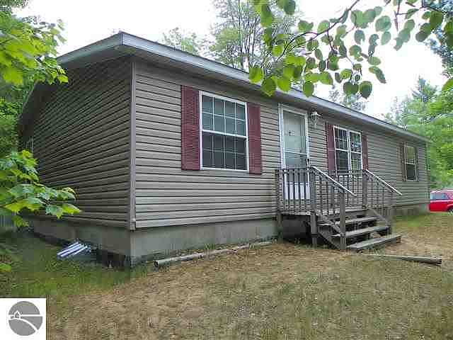 Pine Circle, Rapid City, MI 49676 