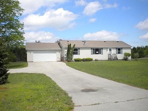 Pine Breeze Dr, Interlochen, MI 49643 