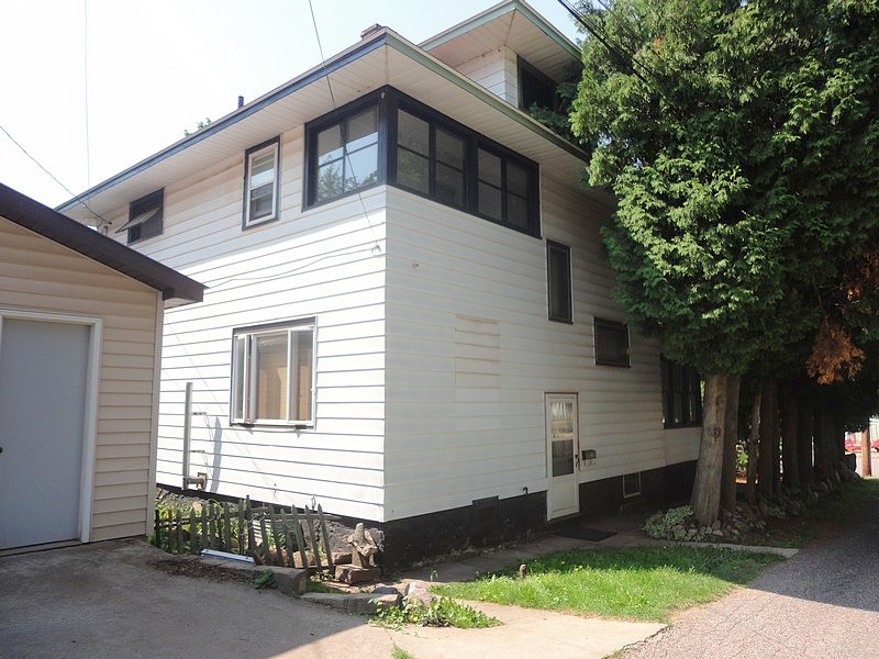 Brown, Negaunee, MI 49866 