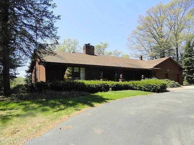 Charles Ave, Grand Haven, MI 49417 