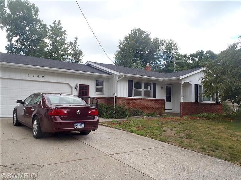 Pinewood, Jenison, MI 49428 