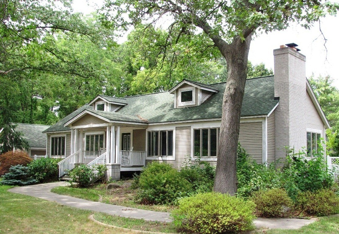 Leonard, Spring Lake, MI 49456 
