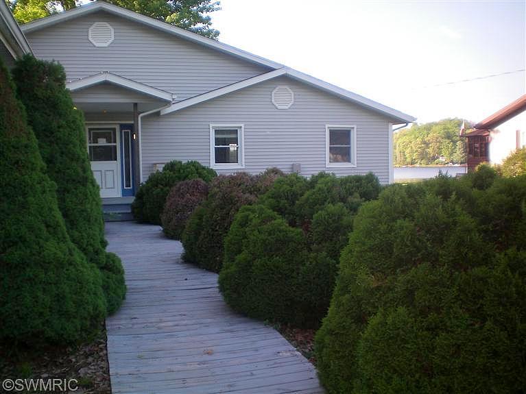 Schultz, Delton, MI 49046 