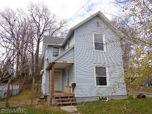 Division, Ionia, MI 48846 