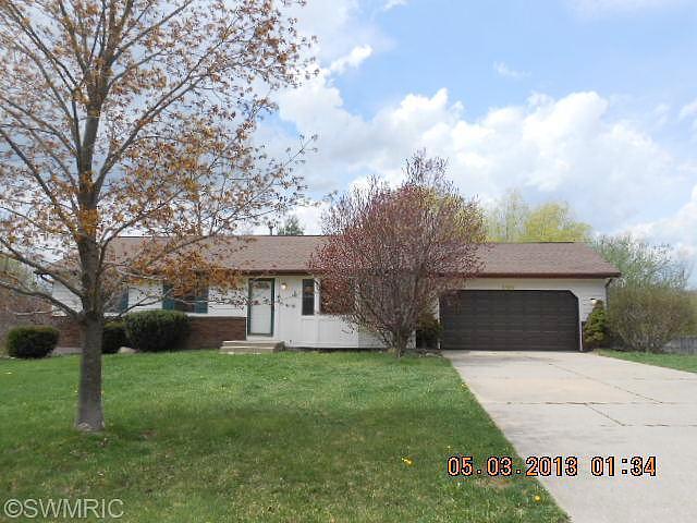 Samrick, Belmont, MI 49306 