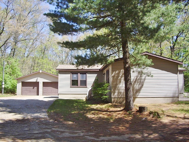 80Th, Newaygo, MI 49337 